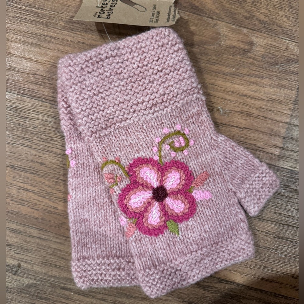Monkey Business Gloves-NWT - Picture 2 of 2